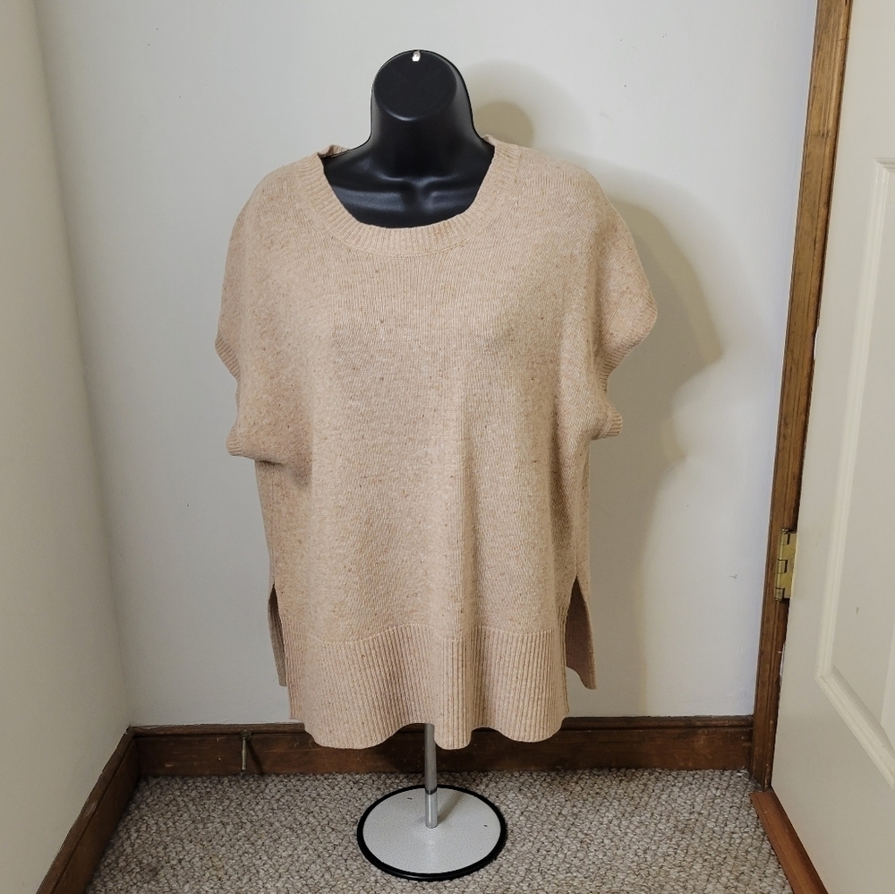 NWOT - J. CREW Women's Short Sleeve Knit Top - Size (S) - Excellent Condition